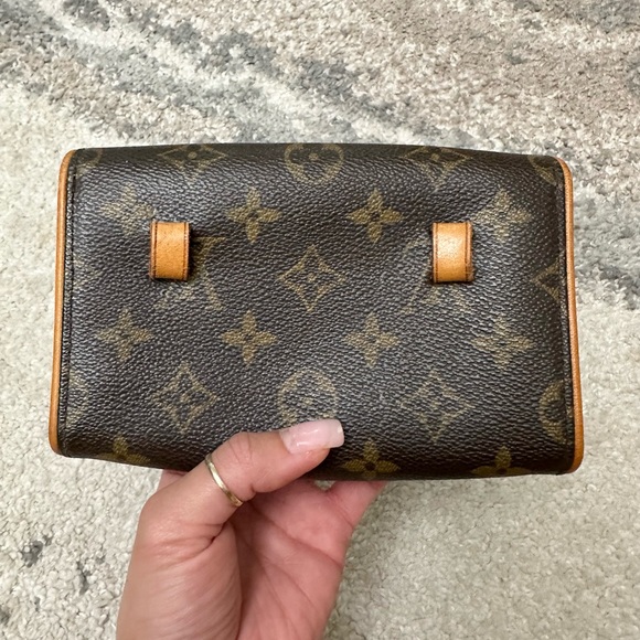 Louis Vuitton Florentine Belt Bag With Strap - Picture 2 of 13